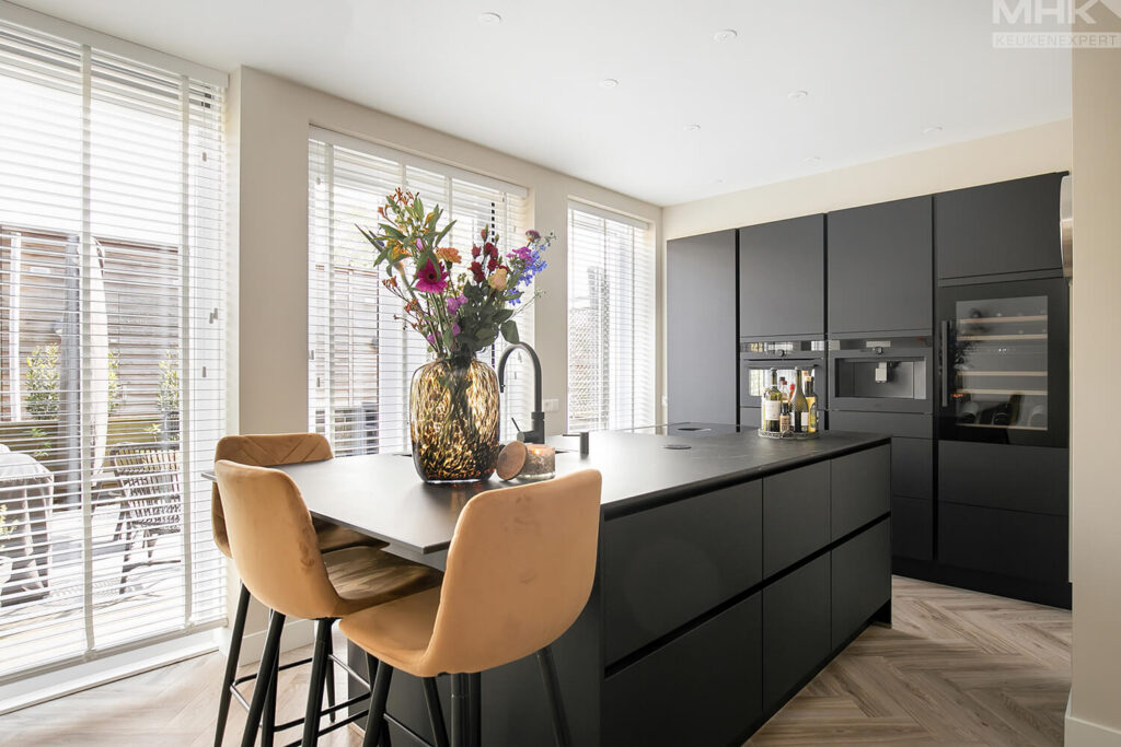02_KBK_Keuken_Zwart_Eiland_DeGraaf