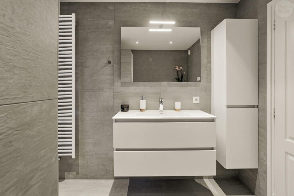 13_KBK_Badkamer_Zandkleur_Witmeubel_Verlaan-1600×1067