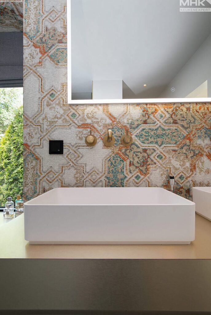 Badkamer-05_2020_KBK_Zwart_Hout_L_HR