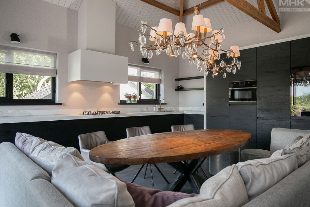 Keuken-01_2020_KBK_VanVuren_Zwart_Hout_L_HR